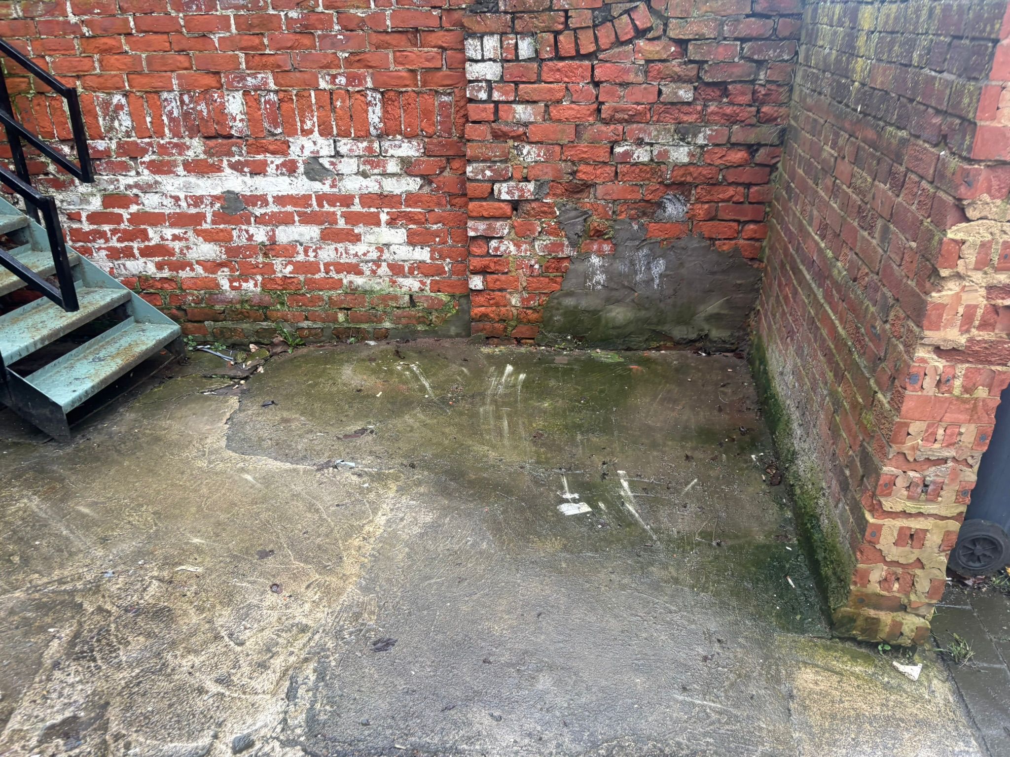 Courtyard clean-up before work starts